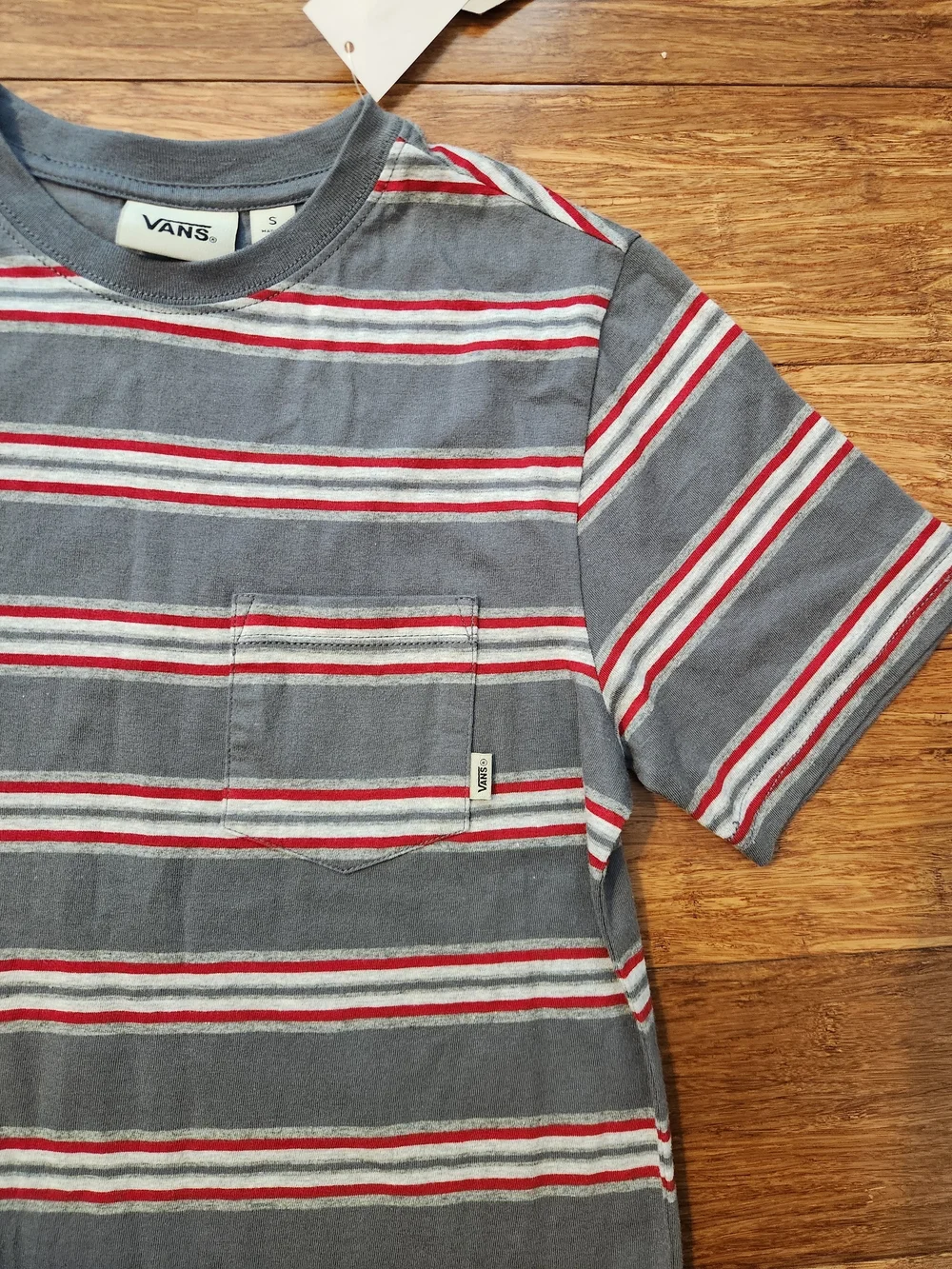 New Vans Boys Gray & Red Striped Pocket Tee Tshirt Shirt Skater, Small